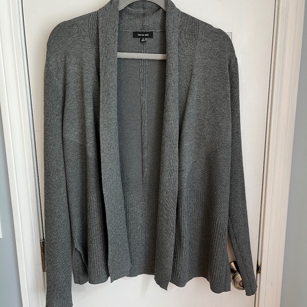 Gray open sweater, Size M. EUC!